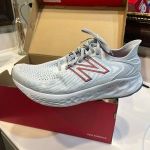 Men’s Nee Balance- NEVER WORN-BRNAD NEW